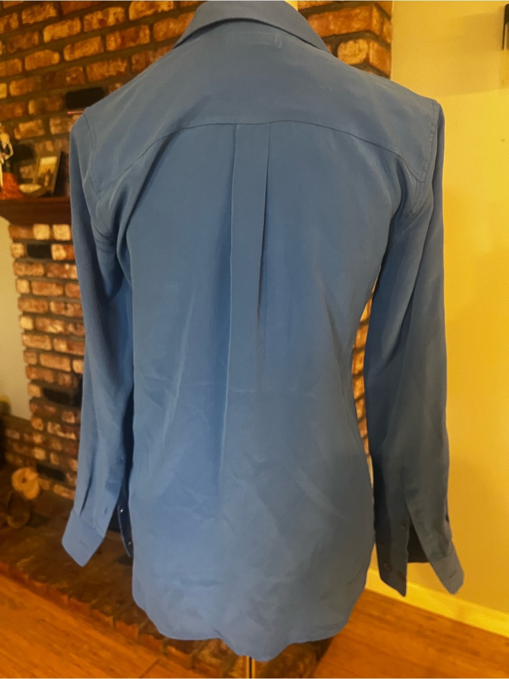 Equipment Silk-$204 PTP 19 Slim Signature Blouse - Picture 4 of 6